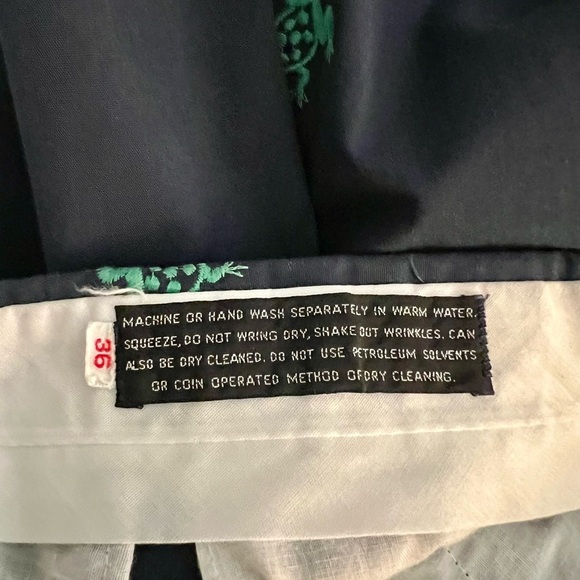 Navy and Green Nantucket Frog Patterned Men's Shorts - Picture 3 of 4